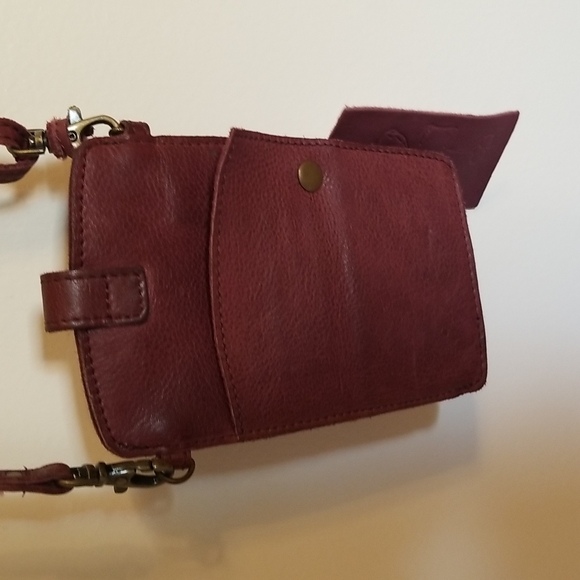 Small burgandy leather bag - Picture 2 of 6